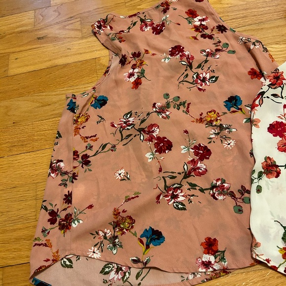 2 pre-owned lightweight blouses. Women. - Picture 8 of 9